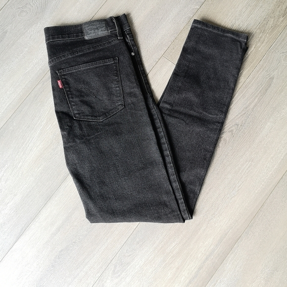 Levi's Women's W30 L30 Shaping Mid Rise Skinny Jeans Black Denim Style #19626 - Picture 4 of 10